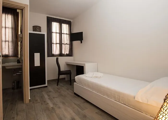 Bartolini Hotell 2*